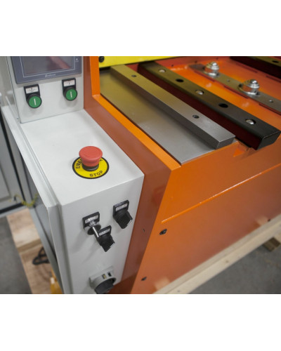 Гильотина электромеханическая STALEX Q11-4х2550NC