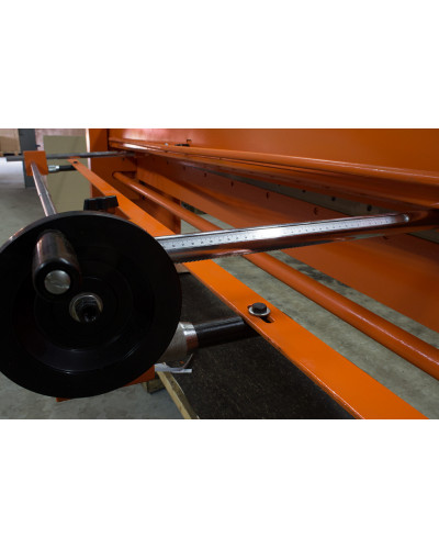 Гильотина ручная Stalex Q01-1,5х1500